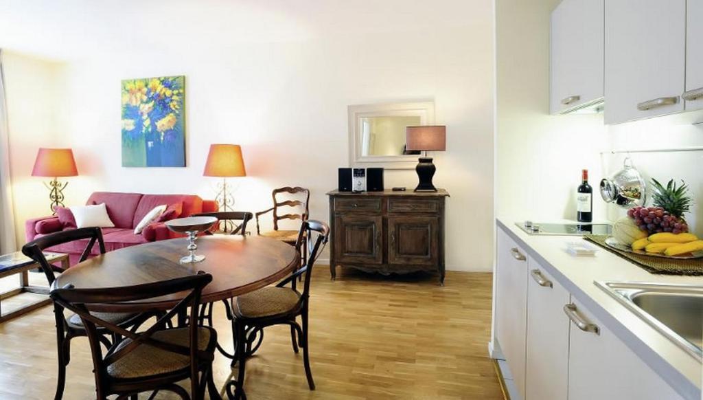 One-Bedroom Apartment